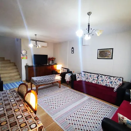 Alaçatı macrocentır arkası Villa *